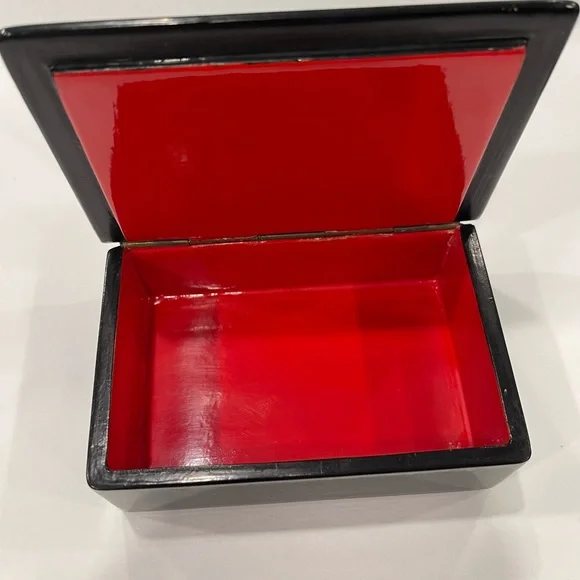 Vintage Artist Signed Russian Hand Painted Lacquerware Wood Box GOLDILOCK & BOY